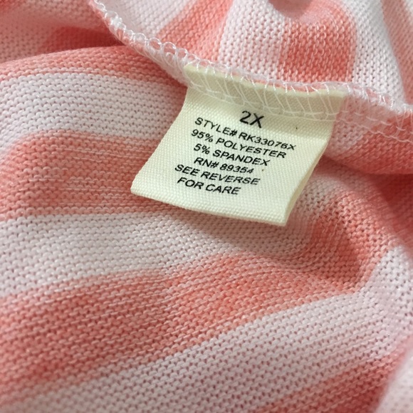 Extremely soft cold shoulder top - Picture 5 of 5